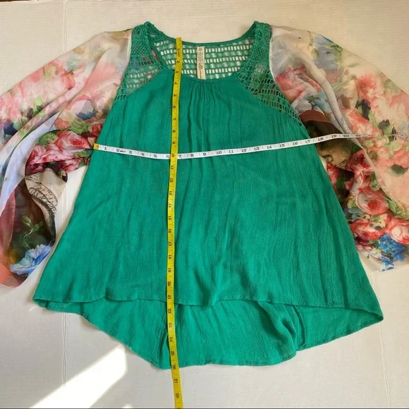 Ellemairco women’s boho bespoke flowy high low green floral crochet blouse - Med - Picture 11 of 13